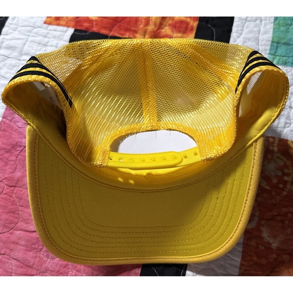 Stranger Things Dustin's OSFM Snapback Hat Season 5 Black/Yellow - Picture 4 of 6